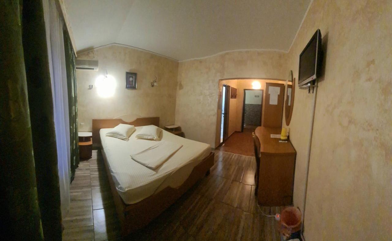 Pensiunea La Palia Iasi Bagian luar foto